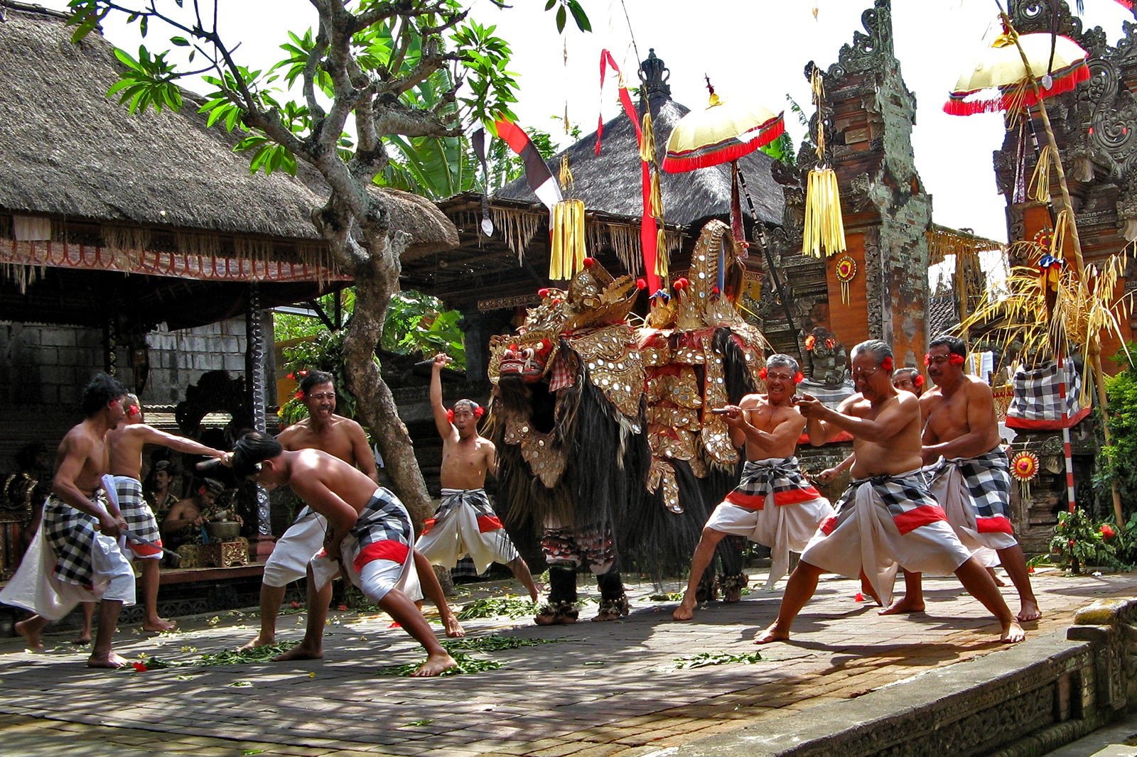 Ubud Vintage Tour: 5 Beautiful Spots in Ancient Bali 1 Barong perfomance